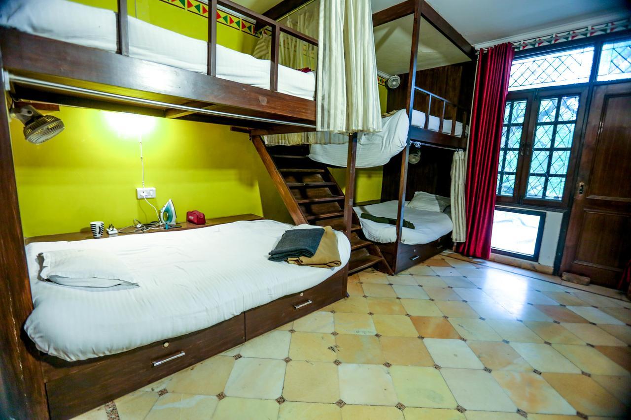 Hog - Hostel Ню Делхи Екстериор снимка